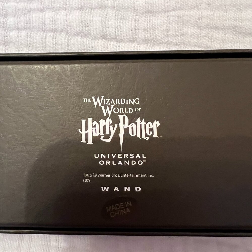 Universal Studios Harry Potter Collectible Wand in Original Box